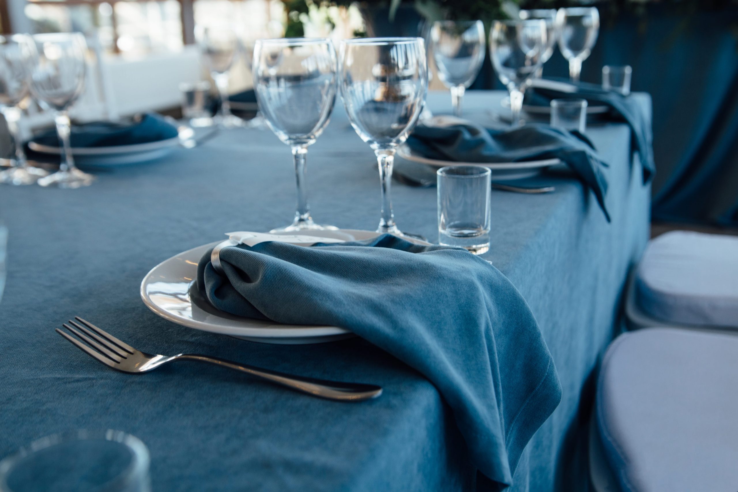 Setting a Florida-Proof Table