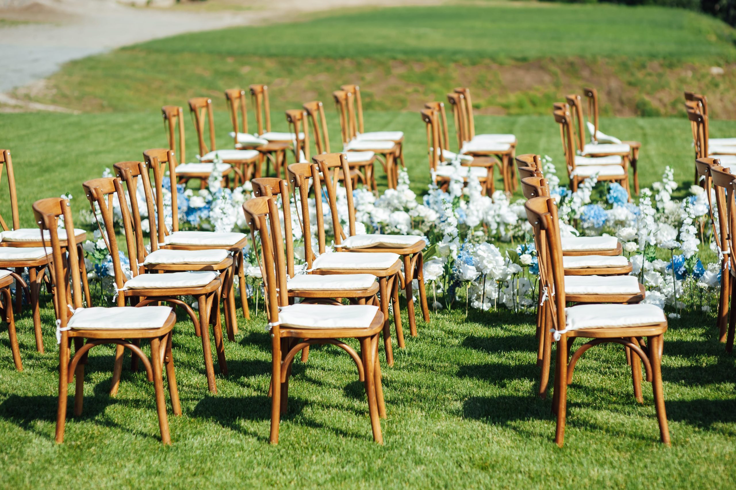 Elegant wedding chair rentals for Tampa Bay receptions